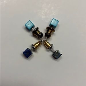 2 pairs of Ear rings.